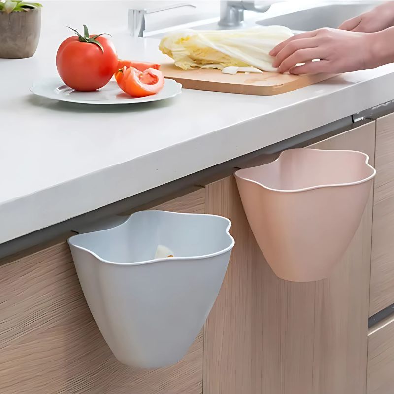 Kitchen Trash Can – Sleek & Easy to Clean
