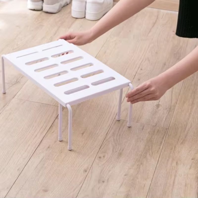 Telescopic Kitchen Rack – Expandable Storage Solution